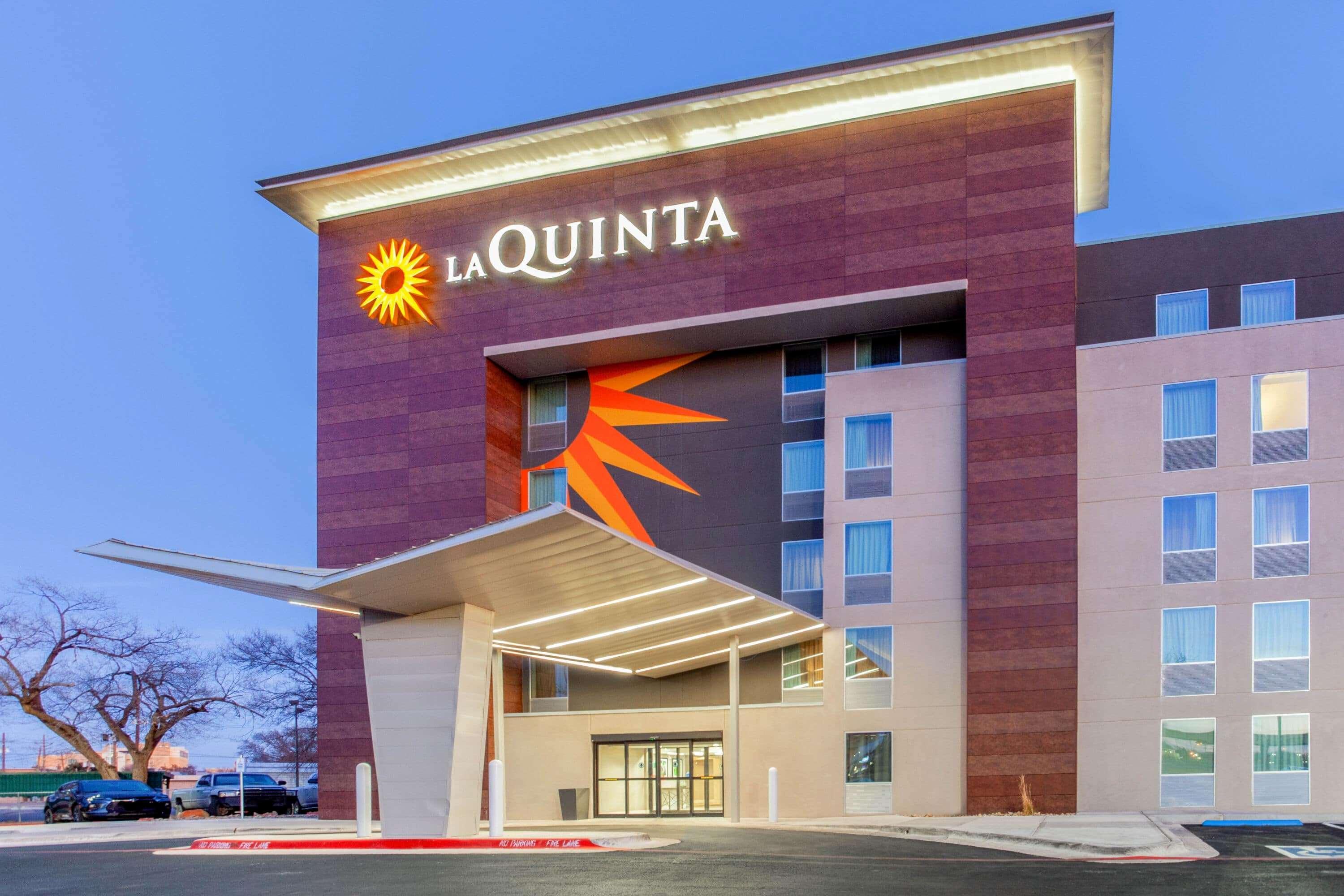 La Quinta By Wyndham Lubbock West Medical Center Hotel Exterior photo