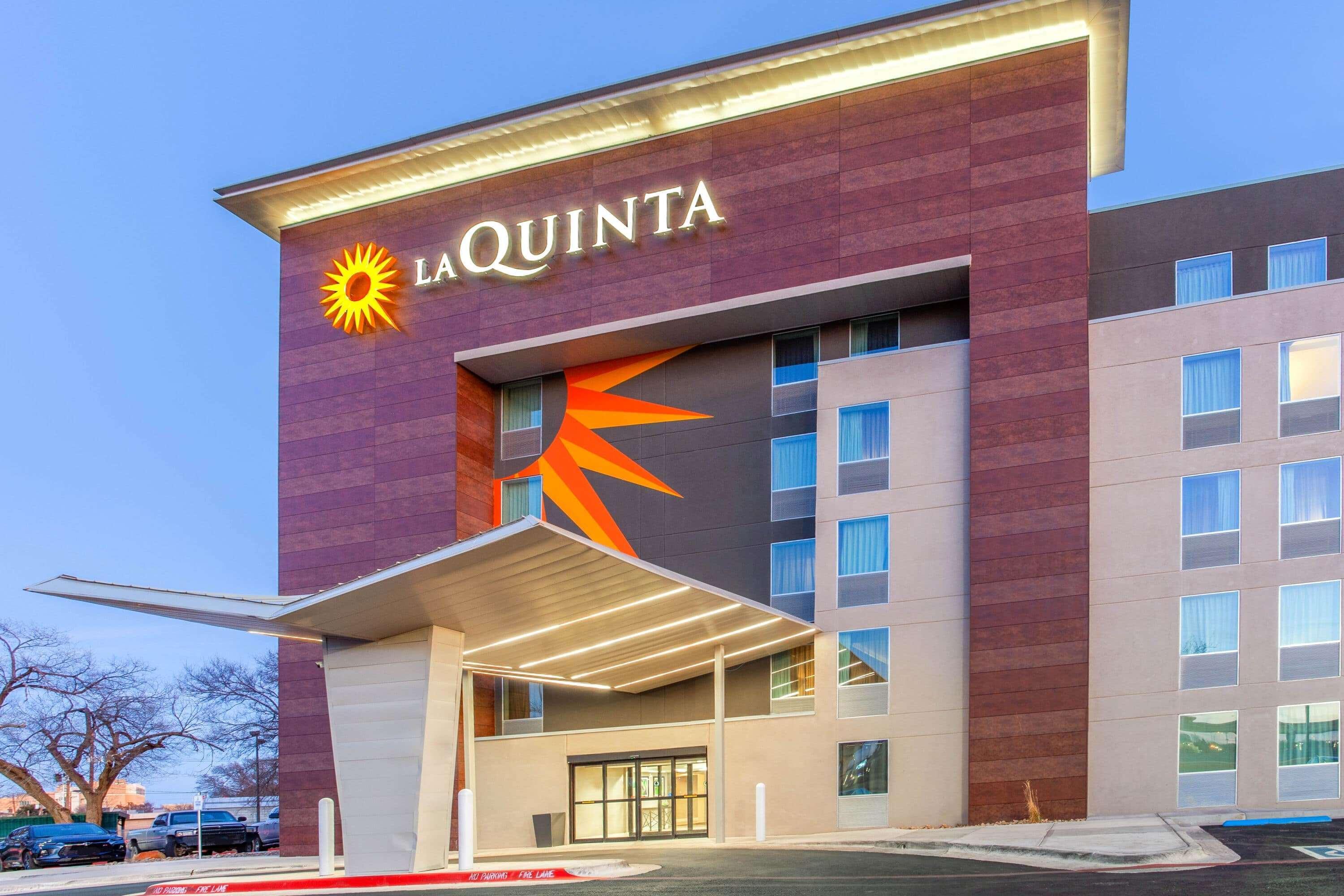 La Quinta By Wyndham Lubbock West Medical Center Hotel Exterior photo